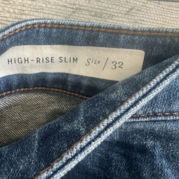 32 Anthropologie pilcro high rise slim jean shorts dark denim raw edge Bermudas - Picture 4 of 11